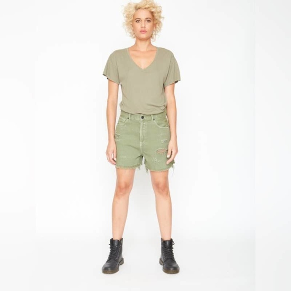 Free People X Sandrine Rose NWT Distressed Raw Hem Bermuda Shorts Army Size 27